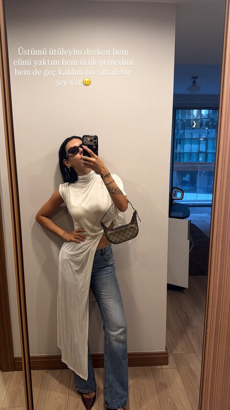 Demet Ozturk nude photo 1