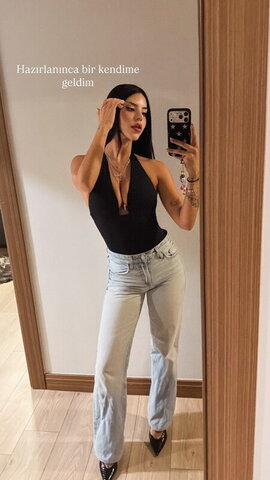 Demet Ozturk Hot (5 photos)