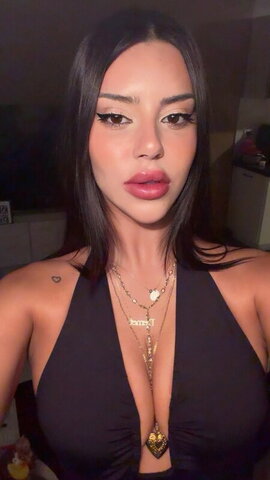 Demet Ozturk nude photo 181