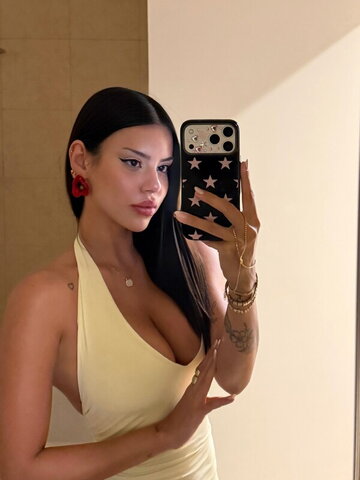 Demet Ozturk nude photo 174