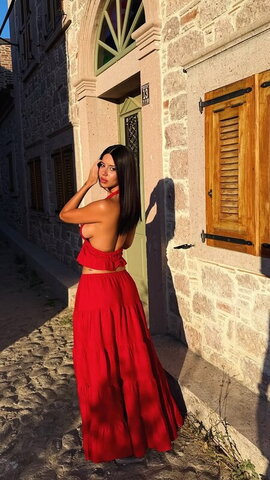 Demet Ozturk nude photo 158