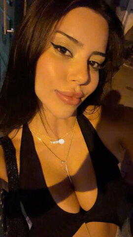 Demet Ozturk nude photo 142