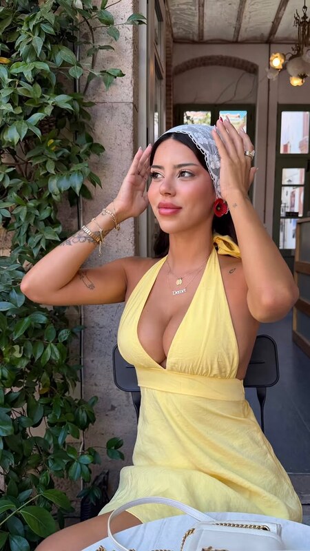 Demet Ozturk nude photo 22