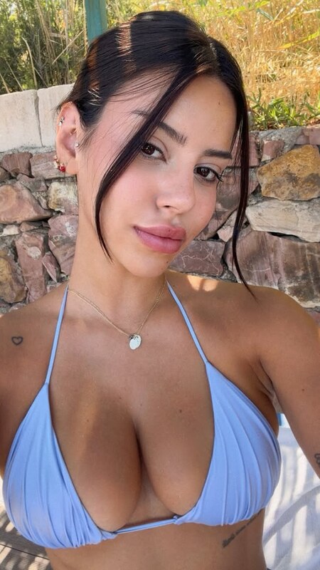 Demet Ozturk nude photo 14
