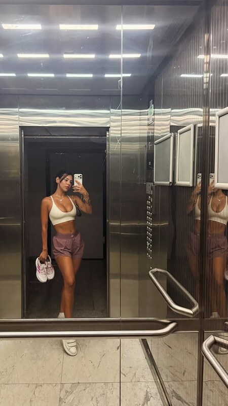 Demet Ozturk nude photo 24