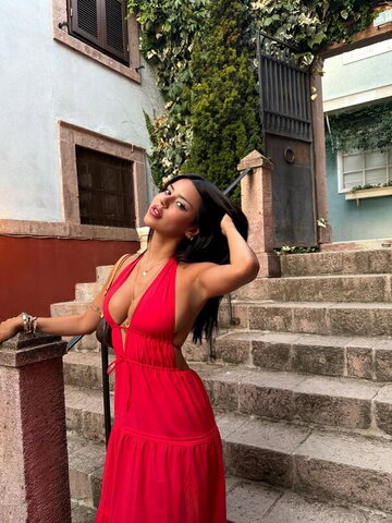 Demet Ozturk nude photo 91