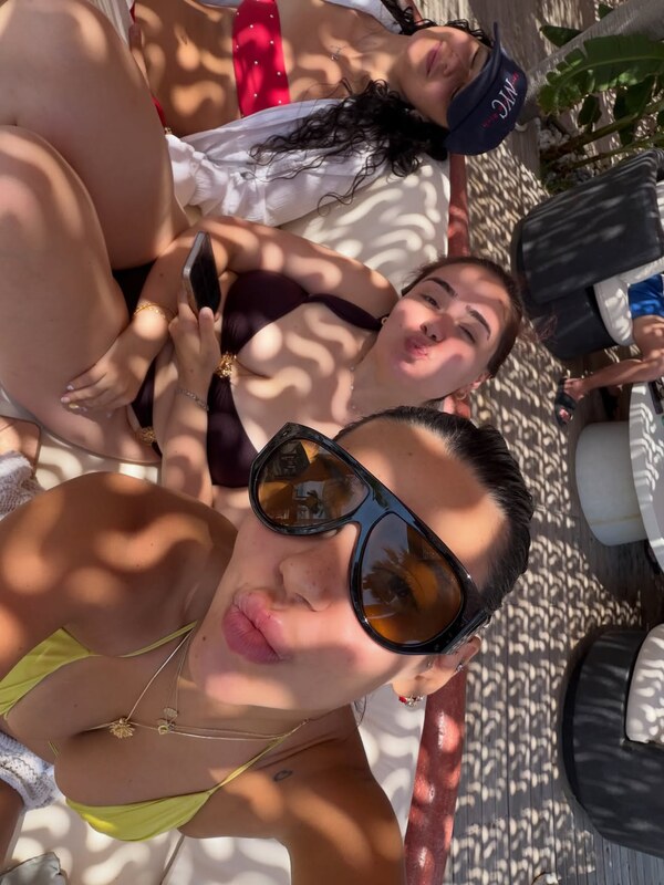 Demet Ozturk nude photo 43