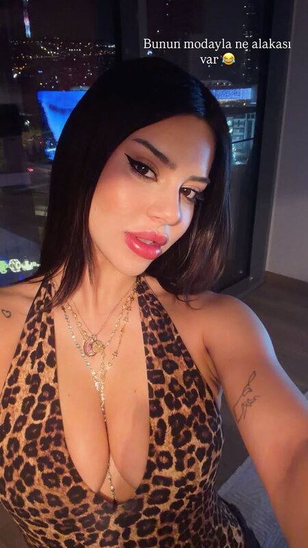 Demet Ozturk nude photo 17