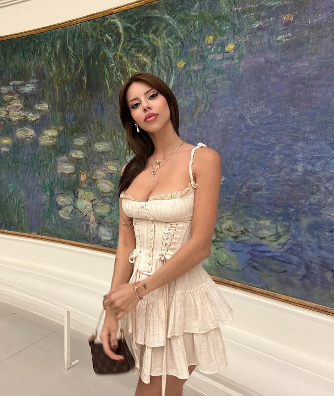 Demet Ozturk nude photo 3