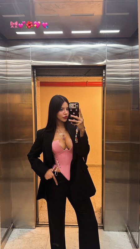 Demet Ozturk nude photo 3