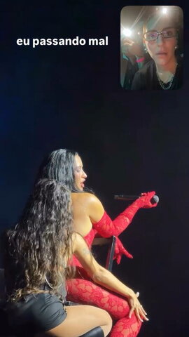 Demi Lovato nude photo 18