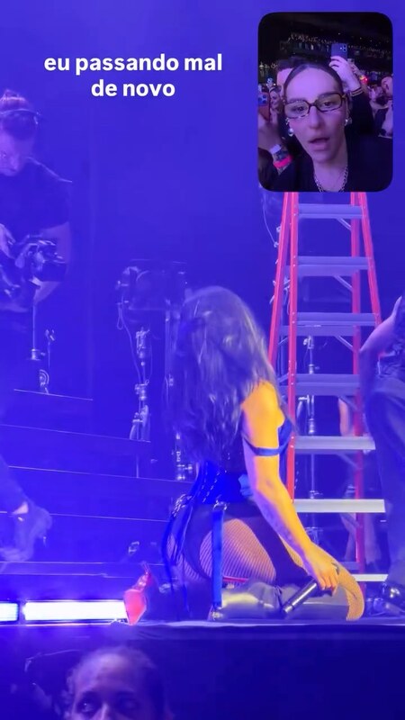 Demi Lovato nude photo 7