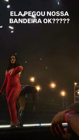 Demi Lovato nude photo 11