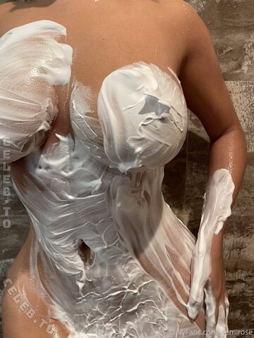 Demi Rose nude photo 9