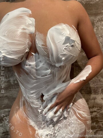 Demi Rose nude photo 13
