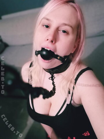 DemonicLiz – old OF pictures