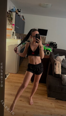 Denisa Peskova photo 1