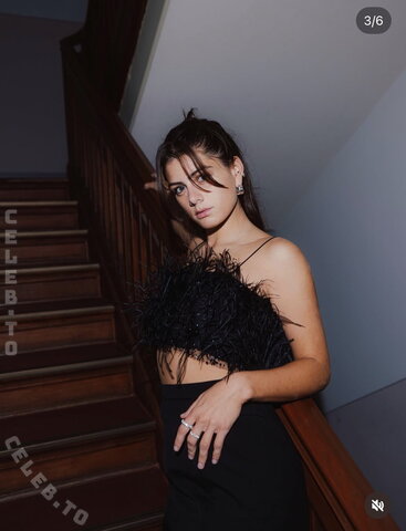 Derya Akyol nude photo 8