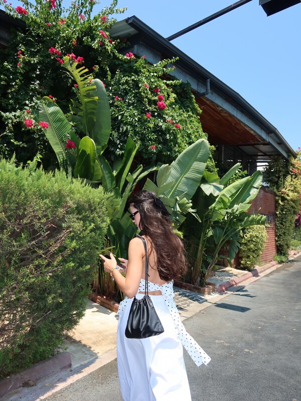 Derya Pınar Ak nude photo 8