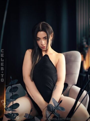 Desilicious.life nude photo 35