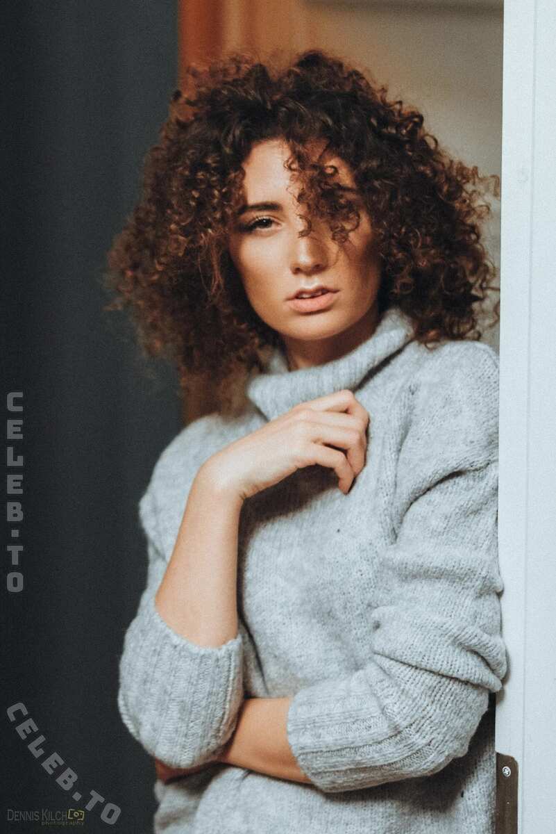Desiree Ronit nude photo 7