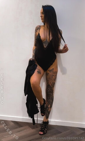 Detailing Girl nude photo 62