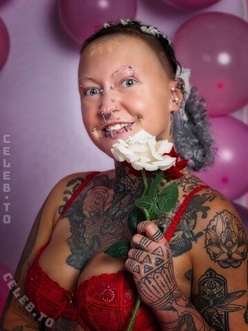 Devandi nude photo 18