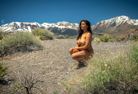 Devi The Model nude photo 14