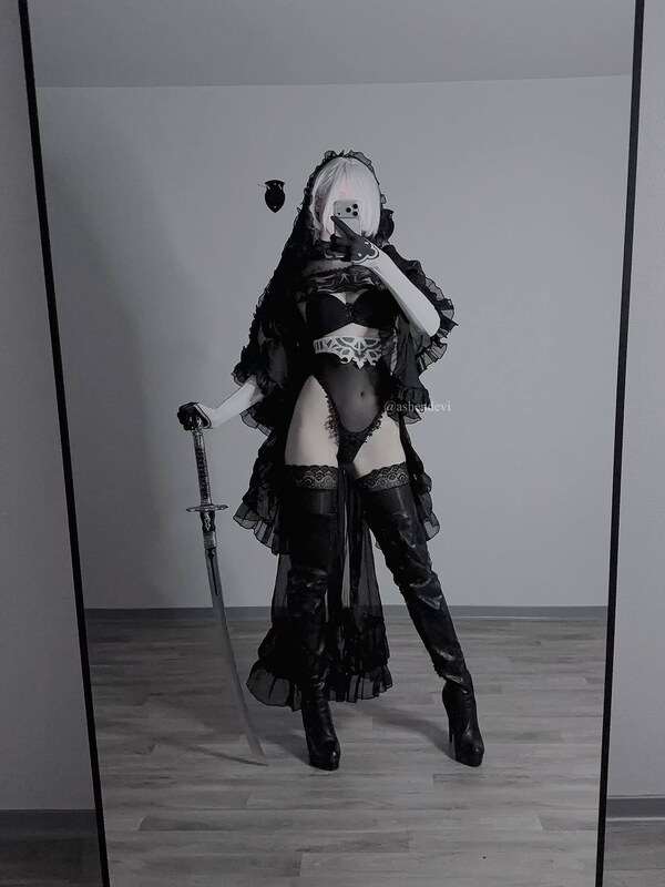 Devib1tch nude photo 3