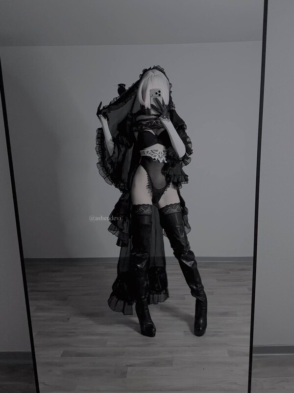Devib1tch nude photo 7