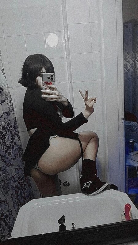 Devilsth666 nude photo 3