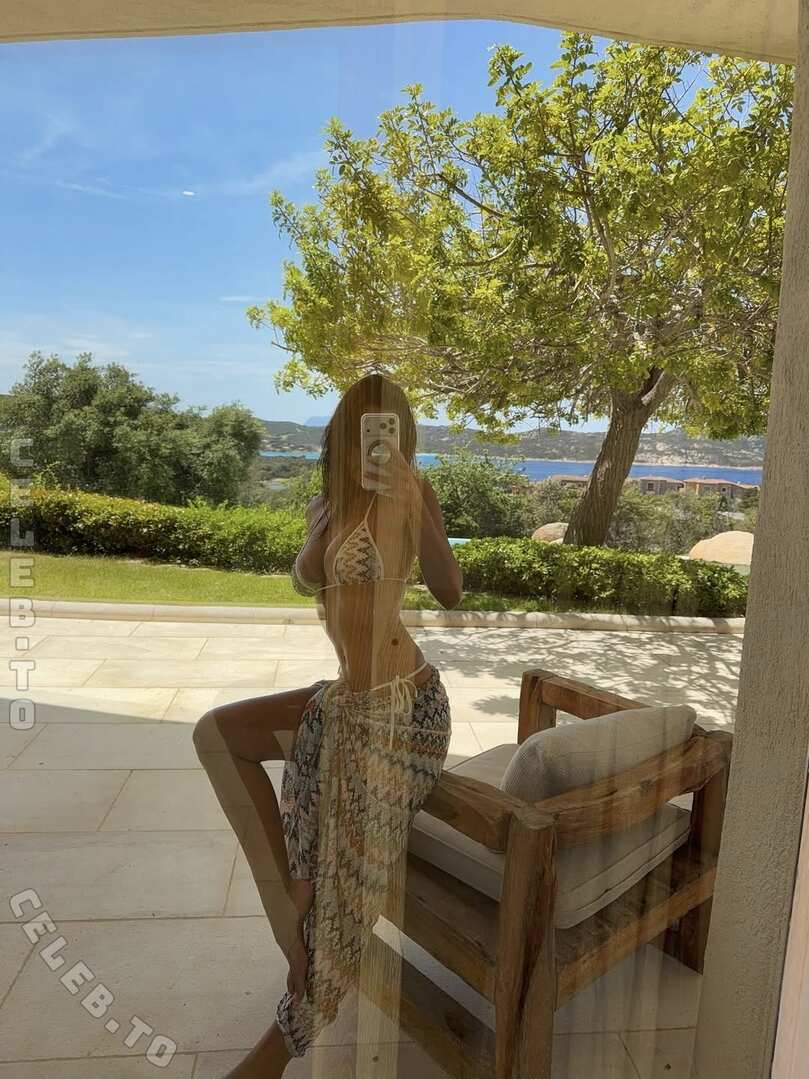 Devin Brugman nude photo 4
