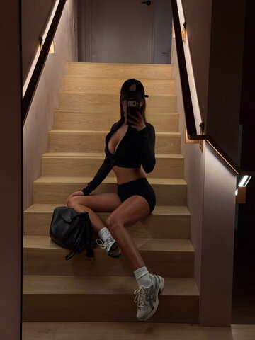 Devin Brugman nude photo 2