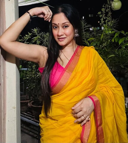 Devina Bose nude photo 26