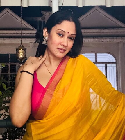 Devina Bose nude photo 23