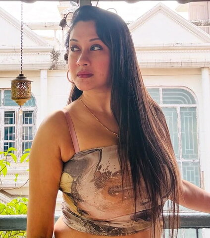 Devina Bose nude photo 17