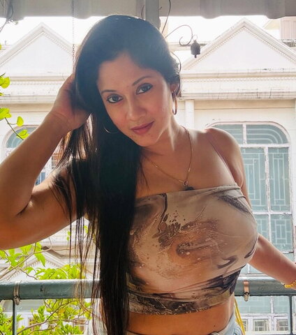 Devina Bose nude photo 16
