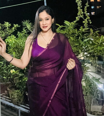 Devina Bose nude photo 8