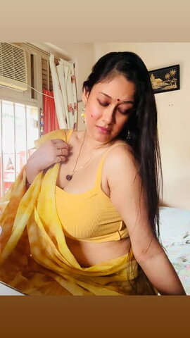 Devina Bose nude photo 3