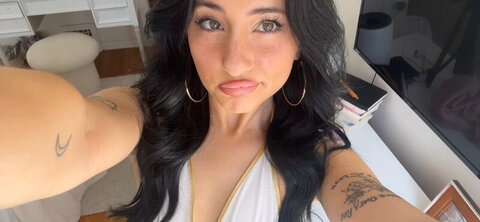Devinevola nude photo 38