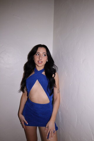 Devinevola nude photo 2