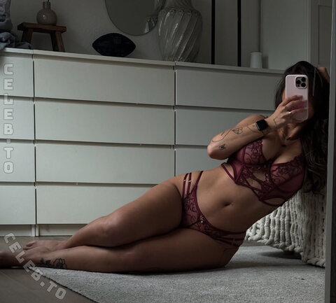 Diamondtearsx nude photo 47
