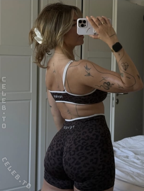 Diamondtearsx nude photo 4