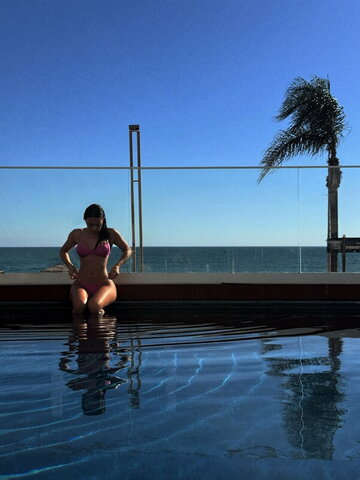 Diana Monteiro nude photo 5