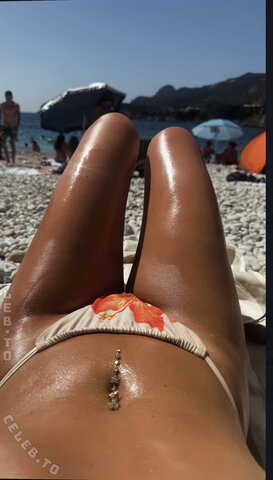 dianaaa.fs – From her current vacation story on Insta