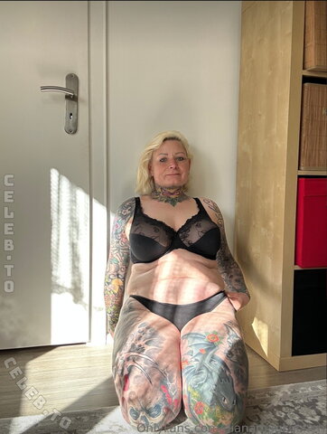dianamagkuchen Hot (2 photos)