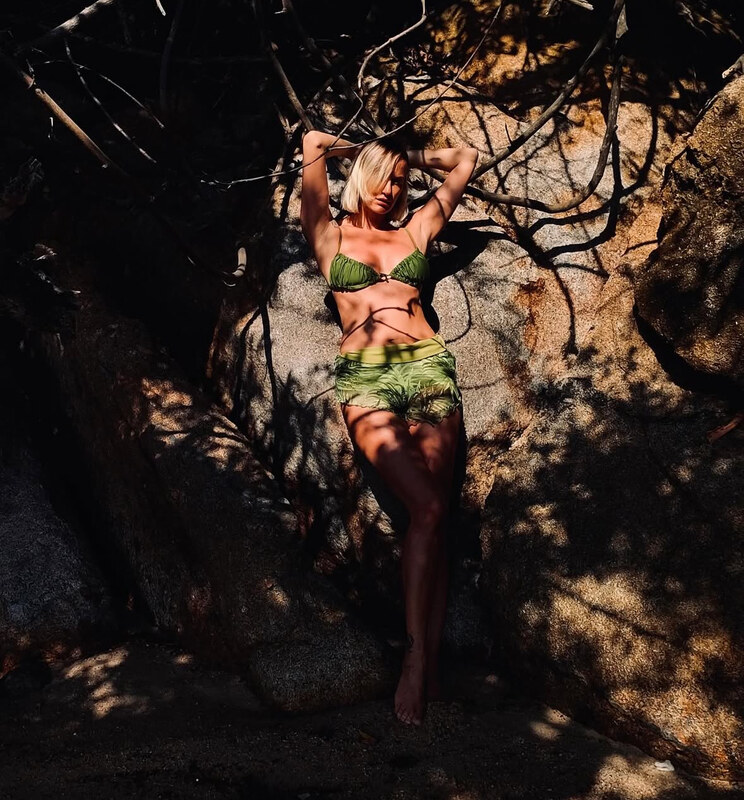Didem Soydan nude photo 17