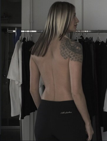 Didem Soydan nude photo 21