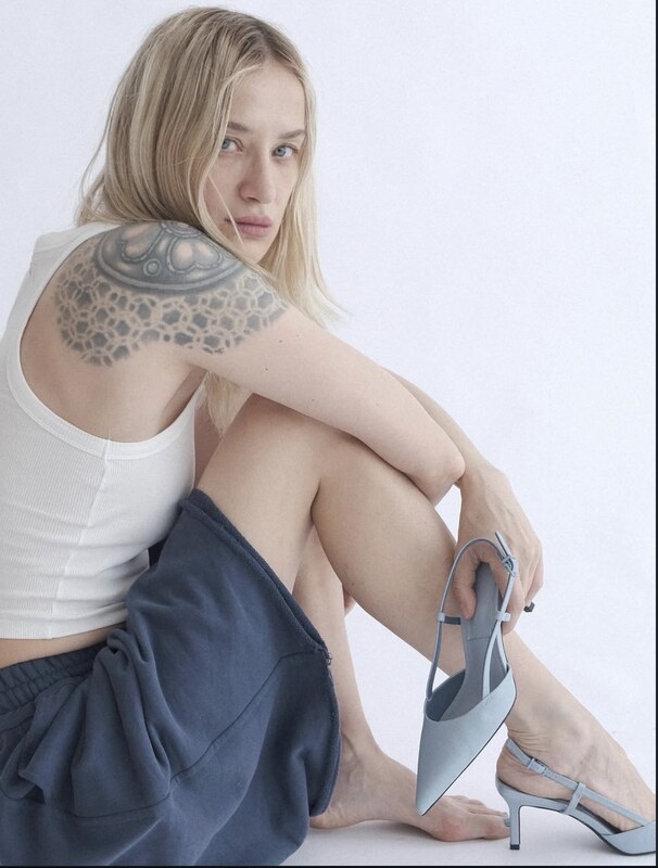 Didem Soydan nude photo 30