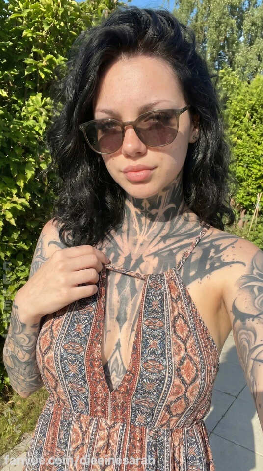 Die eine Sarah nude photo 3